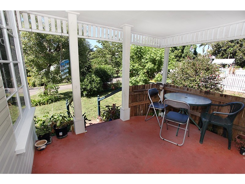 25 Magnolia St, Nambour QLD 4560