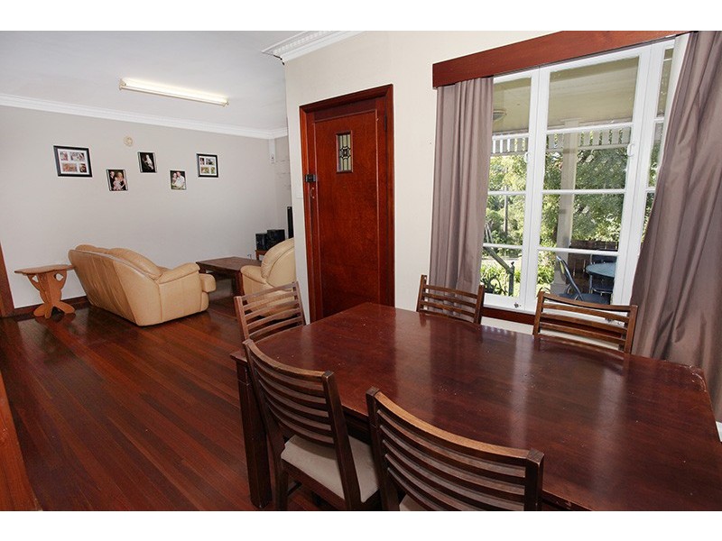 25 Magnolia St, Nambour QLD 4560