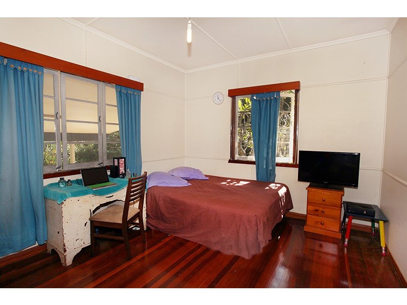 25 Magnolia St, Nambour QLD 4560