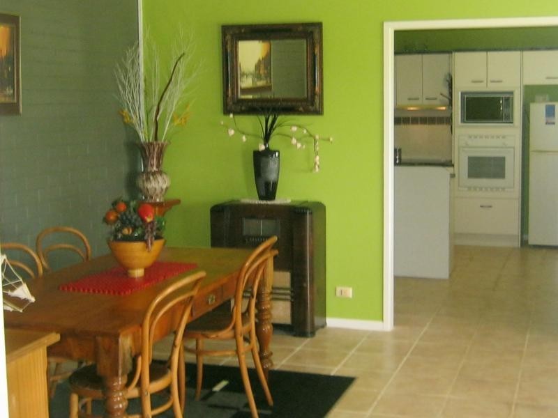 4 Savilles Rd, Nambour QLD 4560