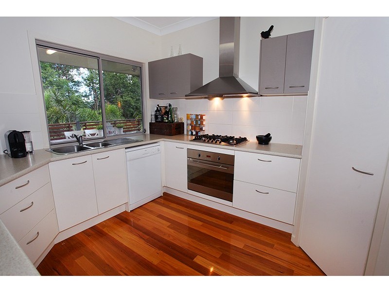 5 Rosella Place, Nambour QLD 4560