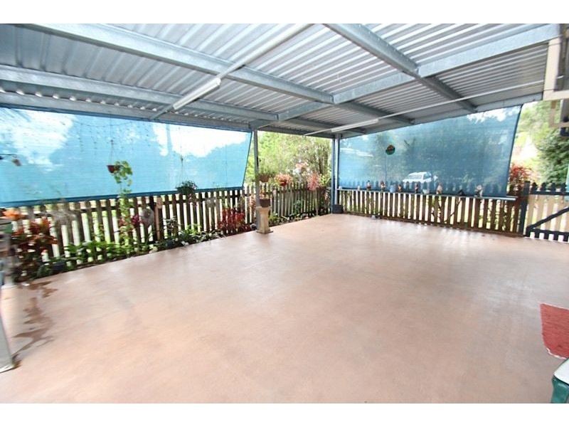 287 Windsor Rd, Nambour QLD 4560