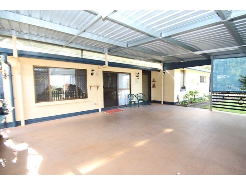 287 Windsor Rd, Nambour QLD 4560
