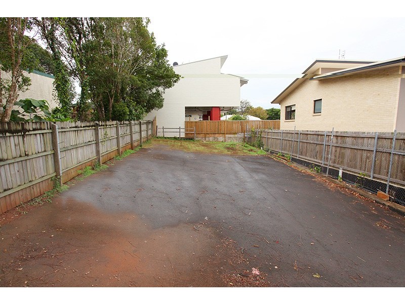 6 Tamper Street, Nambour QLD 4560