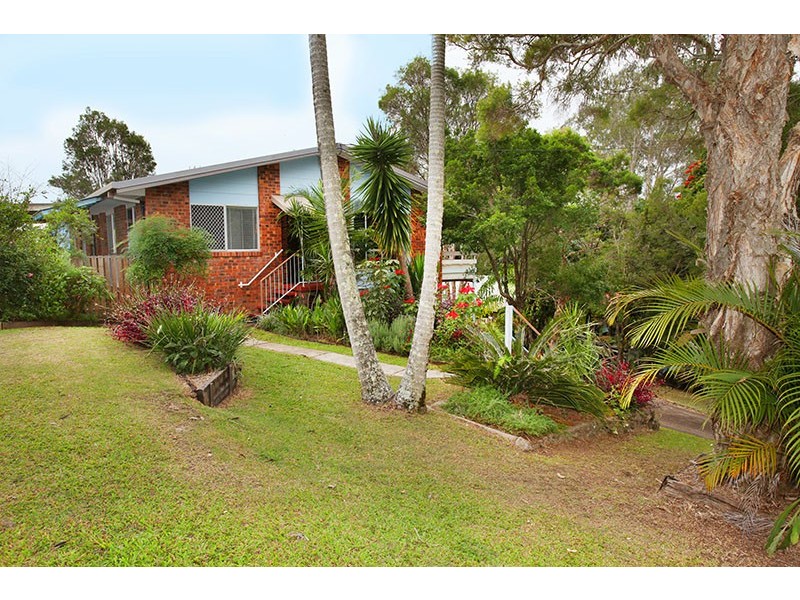 13 Bangalow St, Nambour QLD 4560
