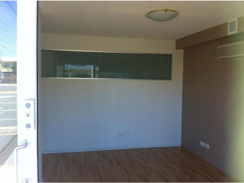 716 David Low Way, Pacific Paradise QLD 4564