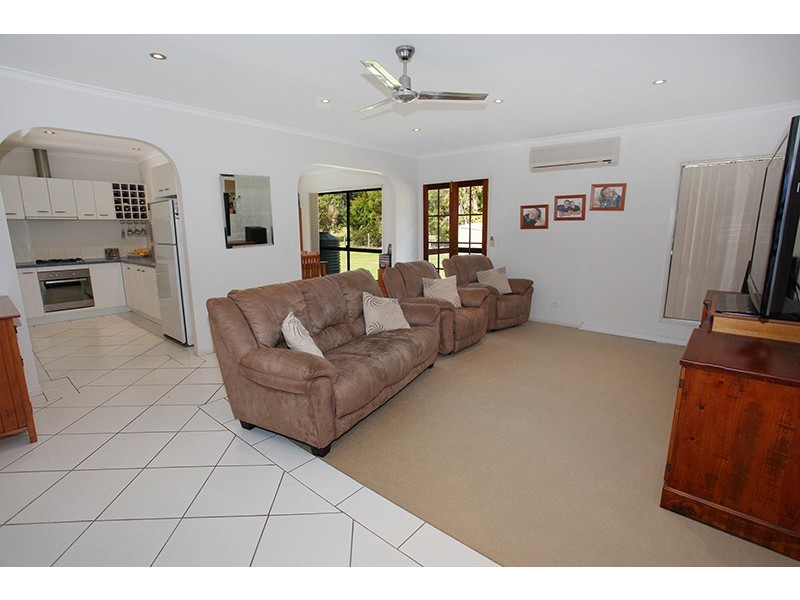 121 Shamley Heath Rd, Kureelpa QLD 4560