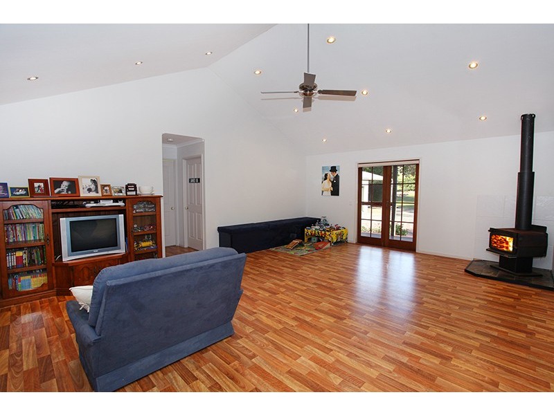 121 Shamley Heath Rd, Kureelpa QLD 4560