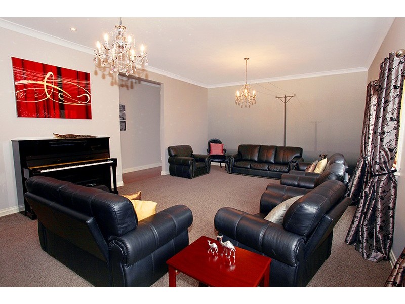 110 Nambour Mapleton Rd, Nambour QLD 4560