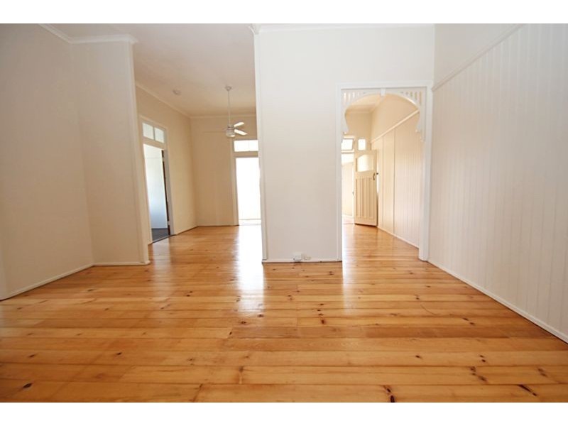 2/5 Magnolia Street, Nambour QLD 4560