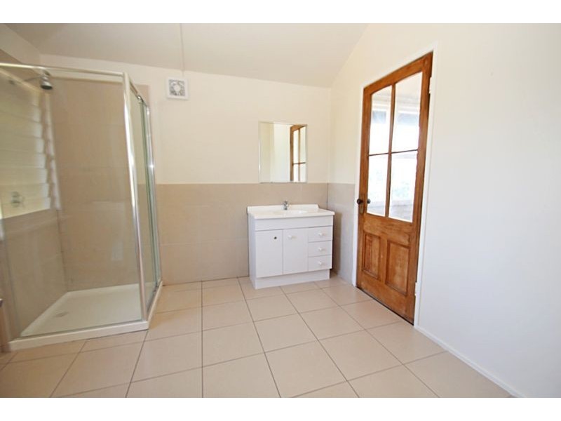 2/5 Magnolia Street, Nambour QLD 4560