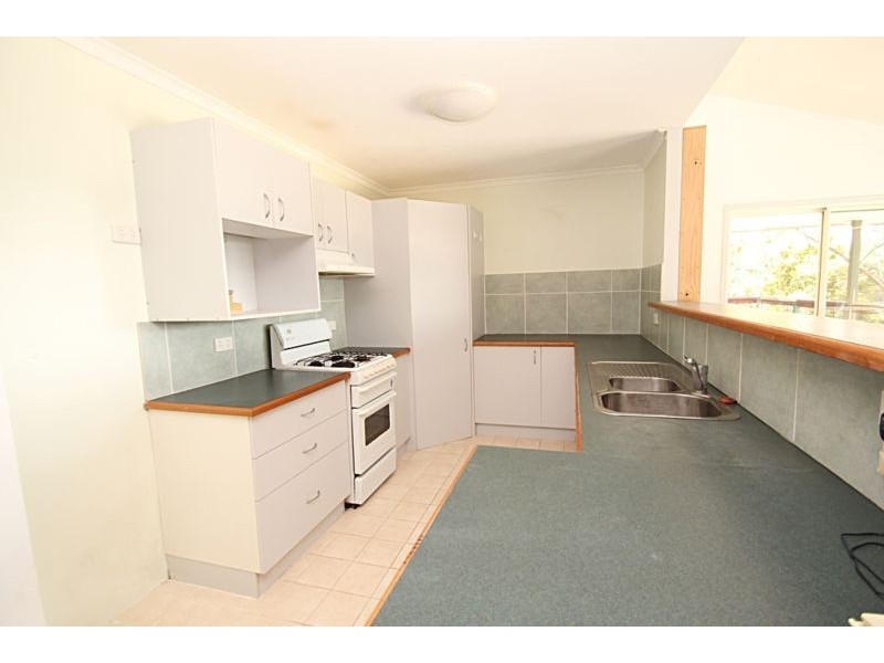 169 Panorama Drive, Nambour QLD 4560