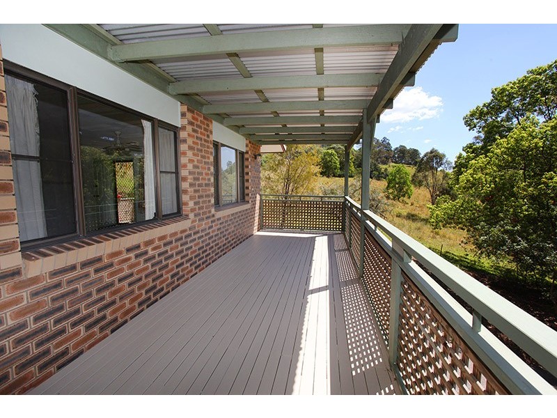 3 Jeanette Ave, Nambour QLD 4560
