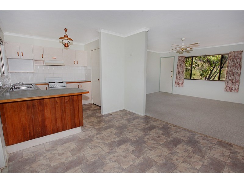 3 Jeanette Ave, Nambour QLD 4560