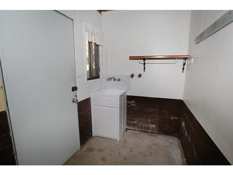 3 Jeanette Ave, Nambour QLD 4560