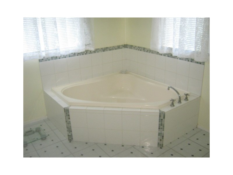 61 Charles St, Kenilworth QLD 4574