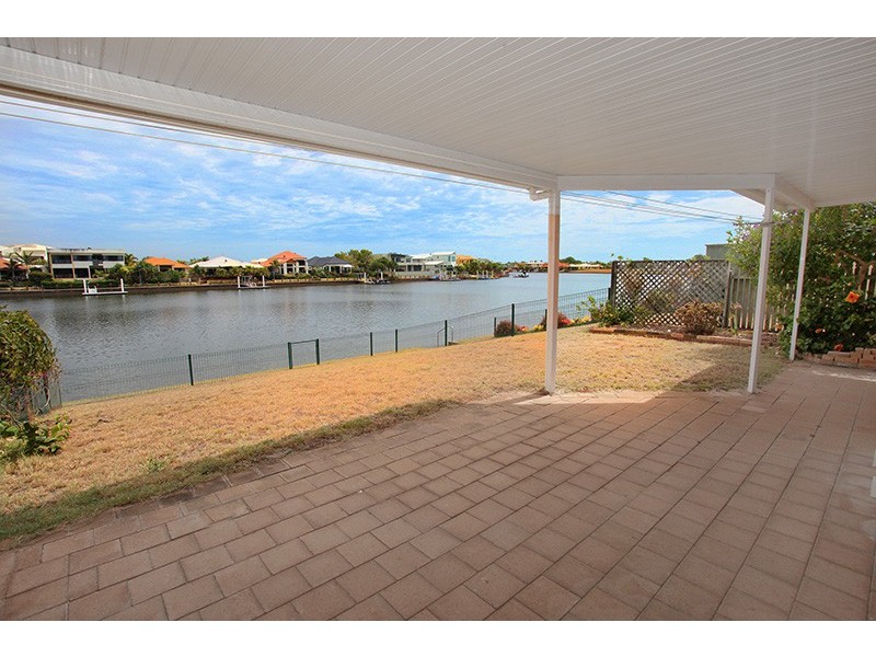 284/6 Melody Crt, Warana QLD 4575