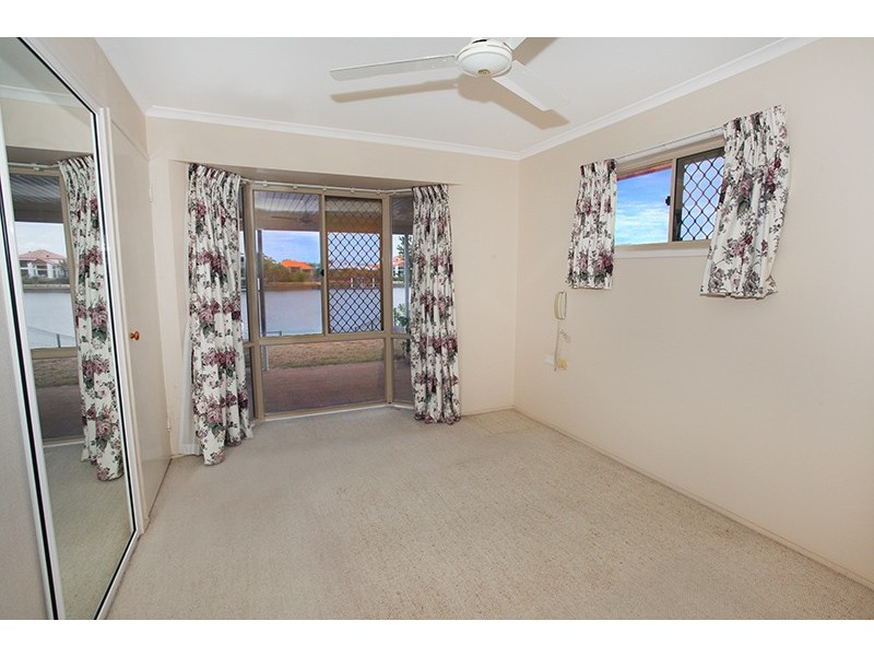 284/6 Melody Crt, Warana QLD 4575