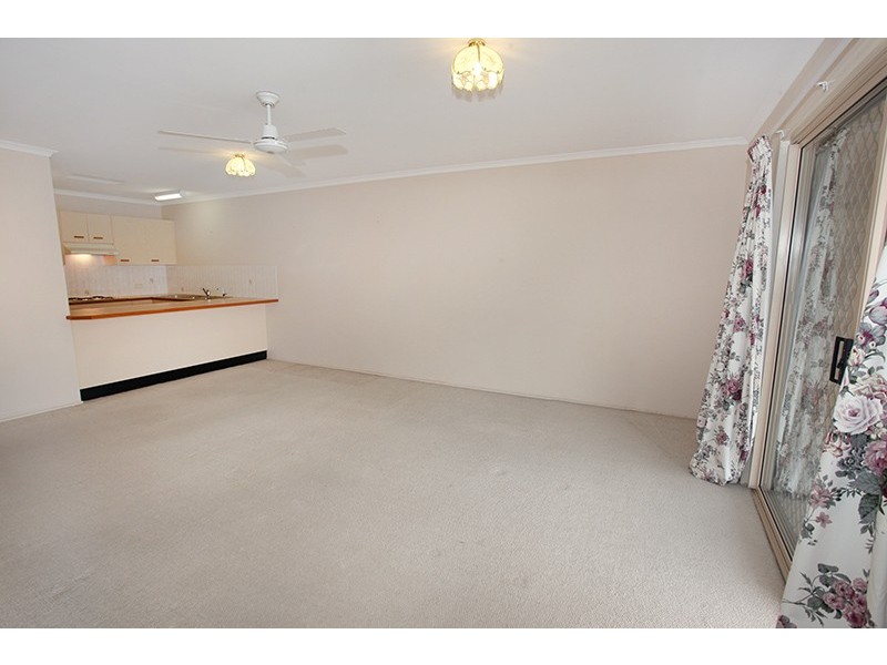 284/6 Melody Crt, Warana QLD 4575