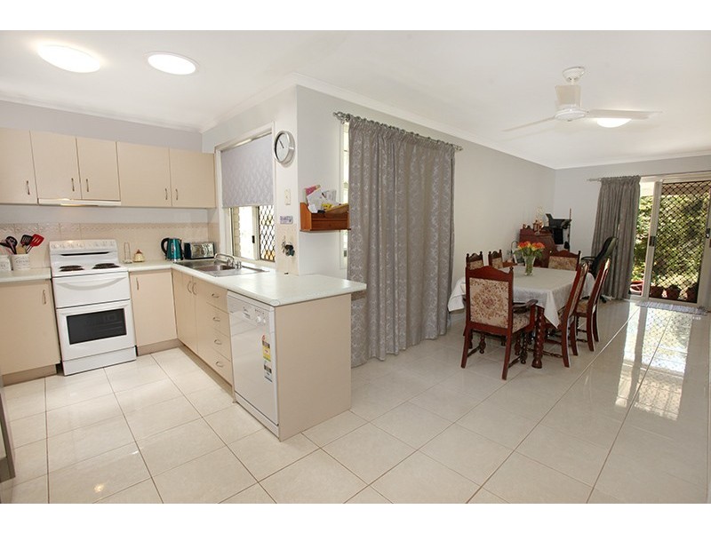 9 Vincent Drive, Nambour QLD 4560