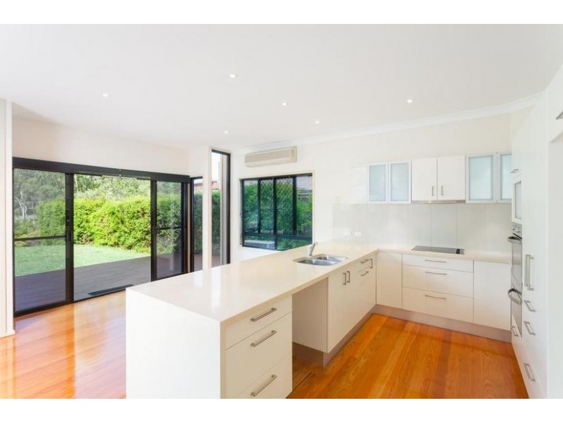 7 Samuel Place, Sinnamon Park QLD 4073