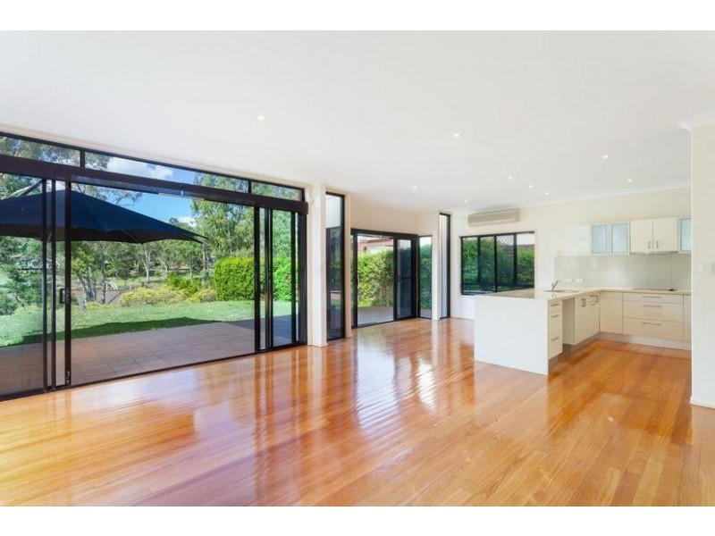 7 Samuel Place, Sinnamon Park QLD 4073