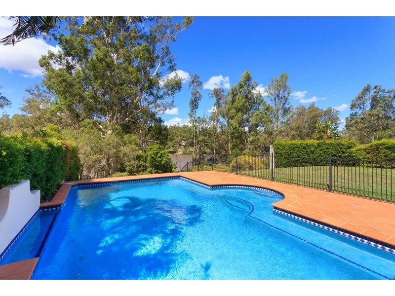 7 Samuel Place, Sinnamon Park QLD 4073