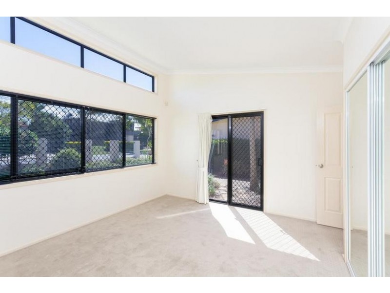 7 Samuel Place, Sinnamon Park QLD 4073