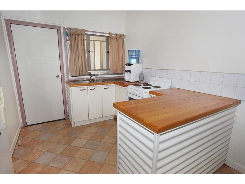 81-83 Coronation Avenue, Nambour QLD 4560