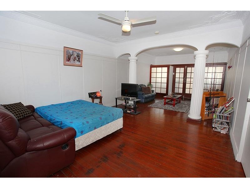 81-83 Coronation Avenue, Nambour QLD 4560