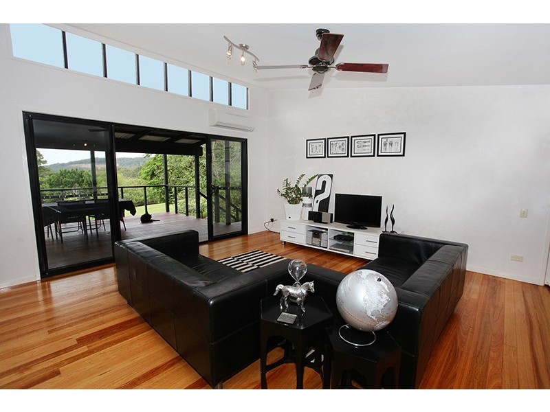 9 Vivian Street, Highworth QLD 4560