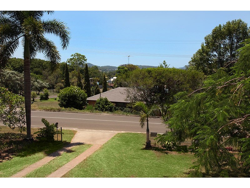 32 Kerrs Lane, Coes Creek QLD 4560