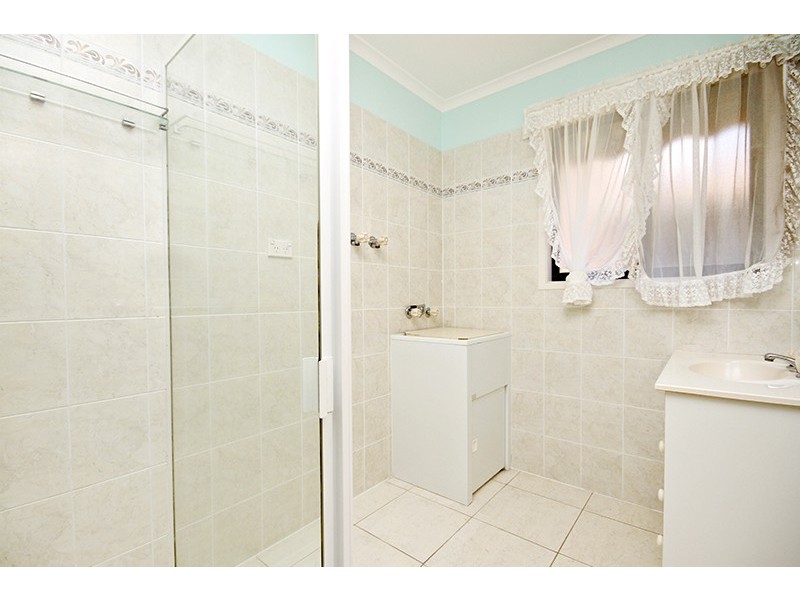 203/4 Melody Crt, Warana QLD 4575