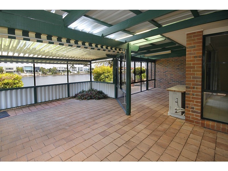 203/4 Melody Crt, Warana QLD 4575