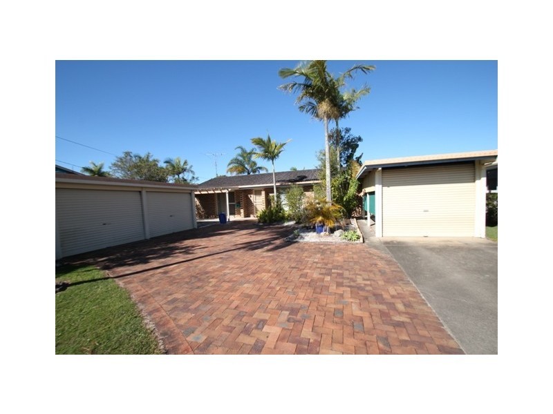 33 Schirrmann Drive, Maroochydore QLD 4558