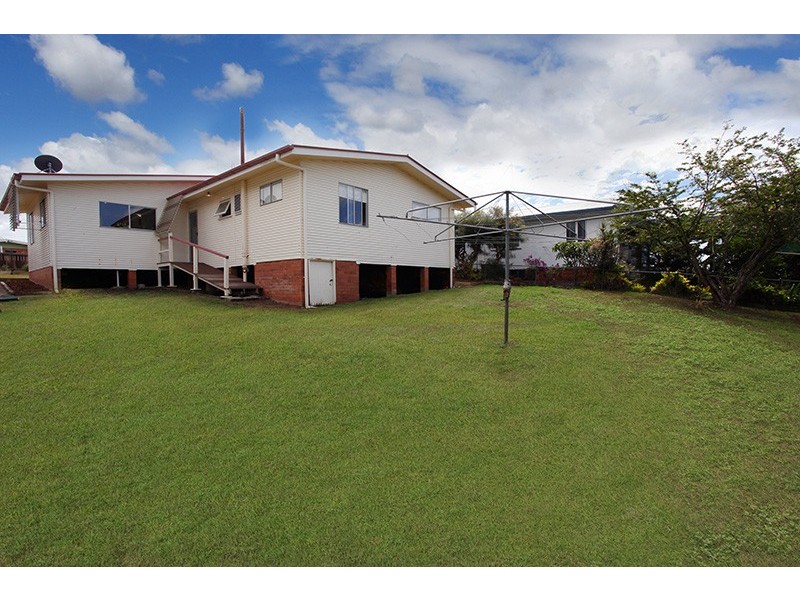 10 Alexandra Avenue, Nambour QLD 4560