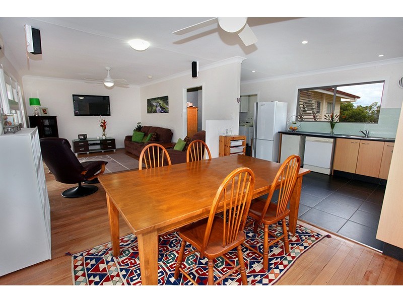 10 Alexandra Avenue, Nambour QLD 4560