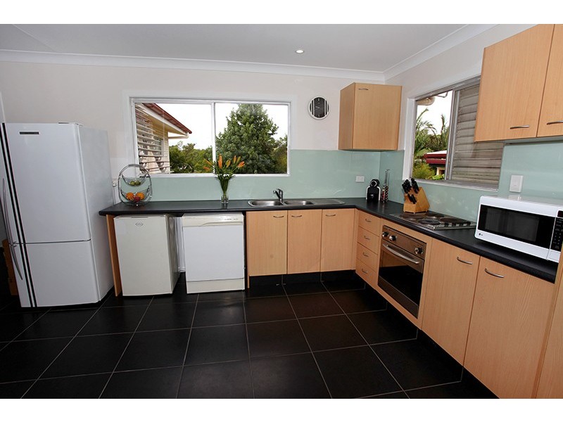 10 Alexandra Avenue, Nambour QLD 4560