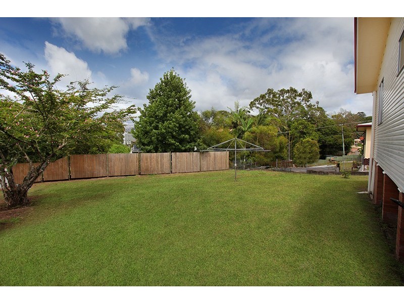 10 Alexandra Avenue, Nambour QLD 4560