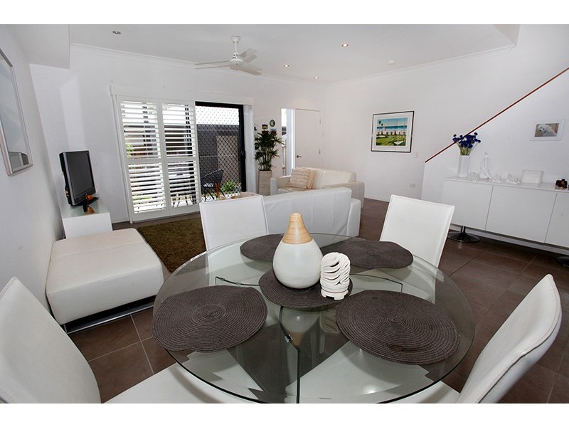 2/19 Webster Road, Nambour QLD 4560