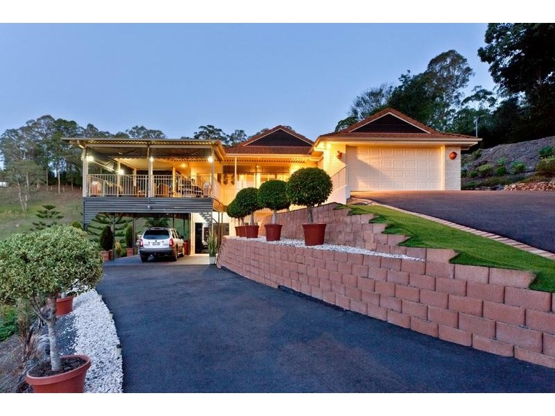 33 Panorama Dve, Nambour QLD 4560