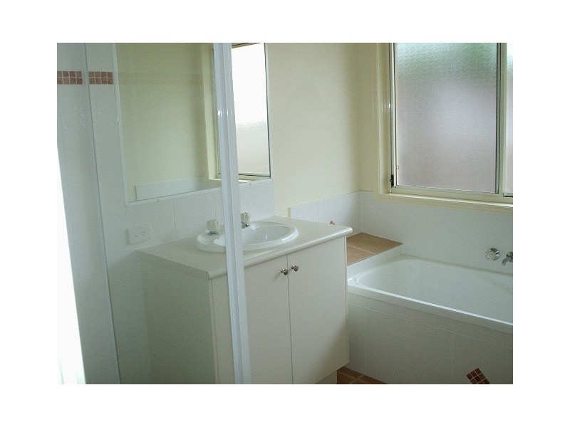 5 Robertson Drive, Burnside QLD 4560