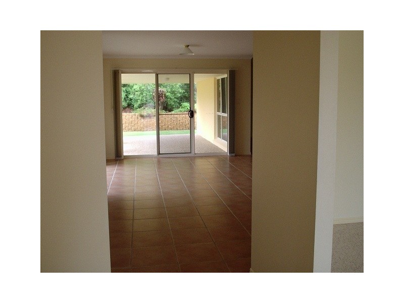 5 Robertson Drive, Burnside QLD 4560