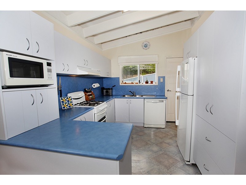 3 Titania Court, Coes Creek QLD 4560