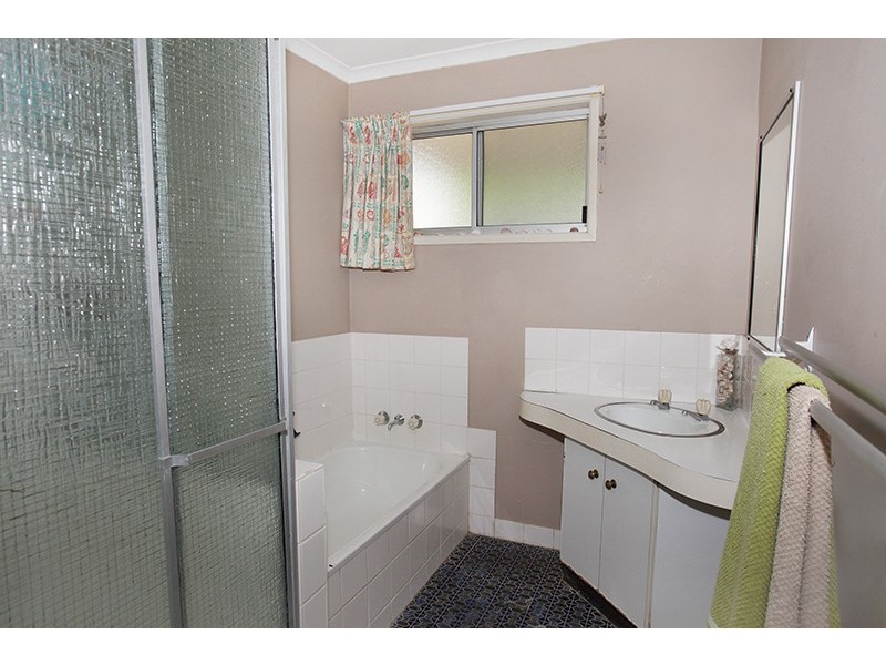 3 Titania Court, Coes Creek QLD 4560