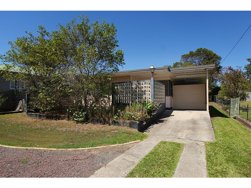 10 Fleming Street, Yandina QLD 4561