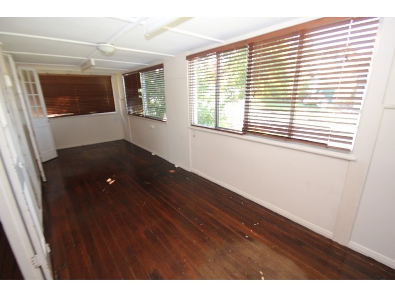 5 Tamper Street, Nambour QLD 4560