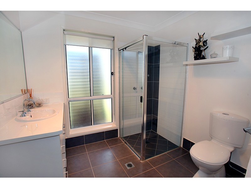 4 Griffin Place, Coes Creek QLD 4560