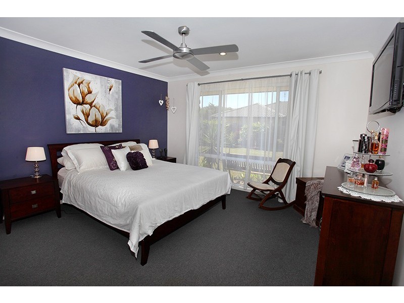 4 Griffin Place, Coes Creek QLD 4560