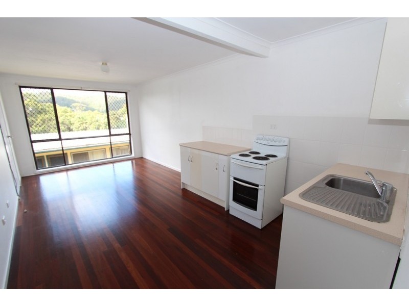 2/11 Sapphire Drive, Nambour QLD 4560